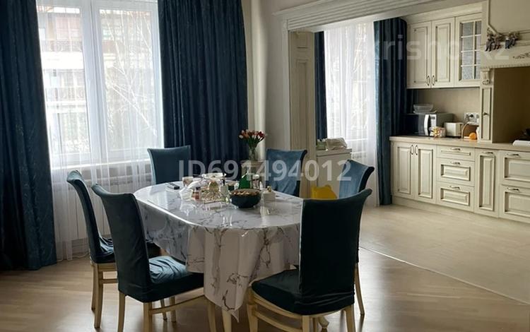 4-бөлмелі пәтер · 270 м² · 3/4 қабат, Ерменсай ш/а., 5-й переулок, бағасы: 225 млн ₸ в Алматы, Бостандыкский р-н — фото 5