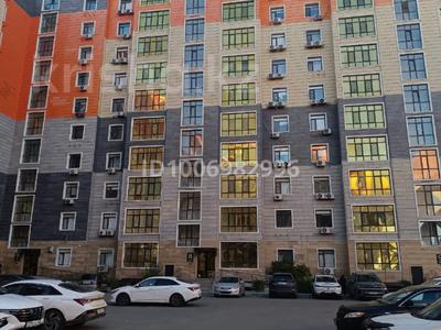 2-комнатная квартира · 70 м² · 10/10 этаж, мкр Нурсая, Абулхайыр хана 51а за 320 000 〒 в Атырау