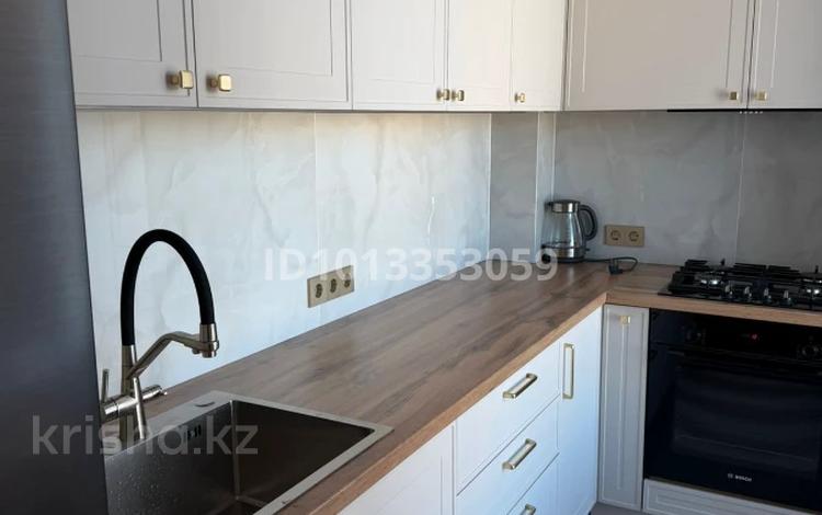2-бөлмелі пәтер · 56 м² · 6/10 қабат, Мкрн. Центральный 50А, бағасы: 350 000 ₸ в Кокшетау — фото 10