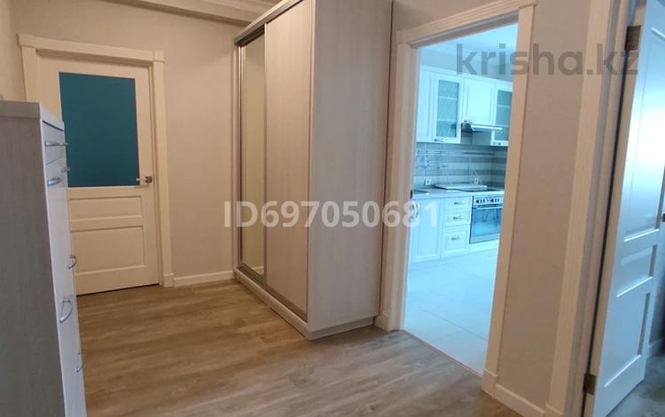 3-комнатная квартира · 87 м² · 8/9 этаж, Керей и Жанибек хандар — Орынбор за 400 000 ₸ в Астане, Есильский р-н — фото 2