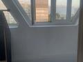2-комнатная квартира, 52 м², 7/9 этаж помесячно, мкр Аксай-5 — Жубанова момышулы за 250 000 〒 в Алматы, Ауэзовский р-н — фото 11