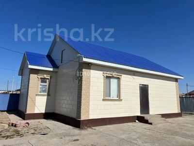 Отдельный дом · 2 комнаты · 80 м² · 6 сот., мкр Коктем, улица Транспортник 225А за 100 000 ₸ в Атырау
