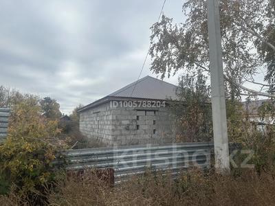 Отдельный дом · 3 комнаты · 100 м² · 10 сот., Пришахтинск — Короленко за 10 млн 〒 в Караганде, Алихана Бокейханова р-н