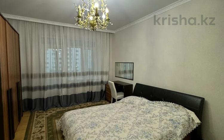 3-комнатная квартира, 95 м², 3/16 этаж помесячно, Абая 150/230 — Тургут Озала за 500 000 〒 в Алматы, Бостандыкский р-н — фото 2