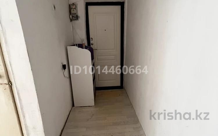 3-бөлмелі пәтер · 50 м² · 3/5 қабат, Центральный ш/а., Абая 25 — Возле драм театра, бағасы: 13.5 млн ₸ в Атырау, мкр Центральный — фото 2