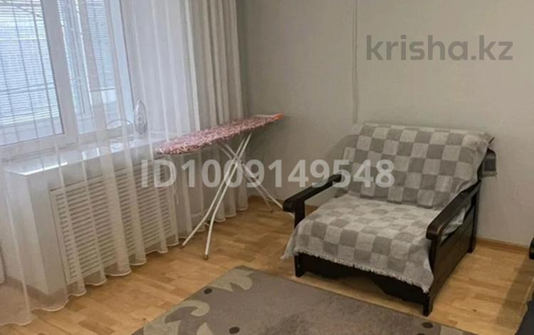 1-комнатная квартира · 37 м² · 3/12 этаж, Казахстан 72 за 12 000 ₸ в Усть-Каменогорске — фото 2