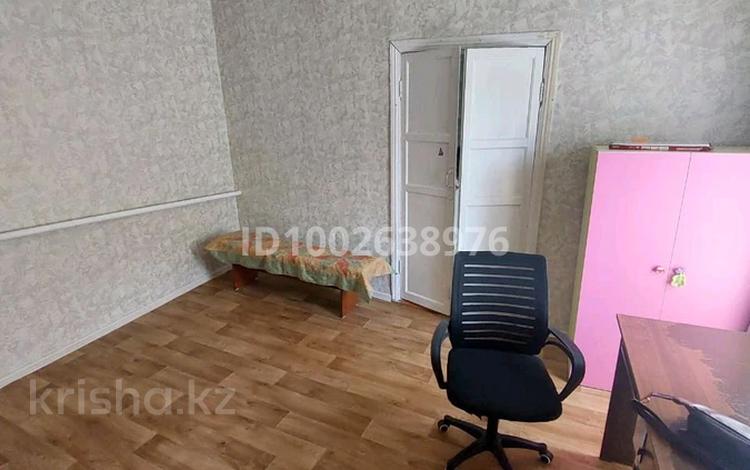 Часть дома · 3 комнаты · 63 м² · 6.5 сот., Подхозная 9-4 — Первый Микрорайон за 6 млн ₸ в Семее — фото 2