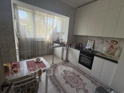 2-бөлмелі пәтер · 55 м² · 3/9 қабат, мкр Аксай-4, бағасы: 280 000 ₸ в Алматы, Ауэзовский р-н