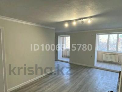 3-комнатная квартира · 94 м² · 3/10 этаж, мкр 8, Братьев жубановых 298 за ~ 22.1 млн 〒 в Актобе