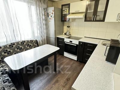 3-комнатная квартира · 76 м² · 3/5 этаж, Михаэлиса 18 за 28.5 млн 〒 в Усть-Каменогорске