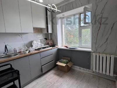 3-комнатная квартира · 42.4 м² · 3/5 этаж, Старый город, Айтеке Би за 9 млн ₸ в Актобе