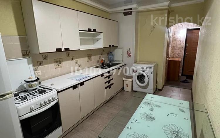 1-комнатная квартира · 30 м² · 1/9 этаж, 11-й мкр 8б — Возле цветочного магазина романтик за 130 000 ₸ в Актау — фото 2