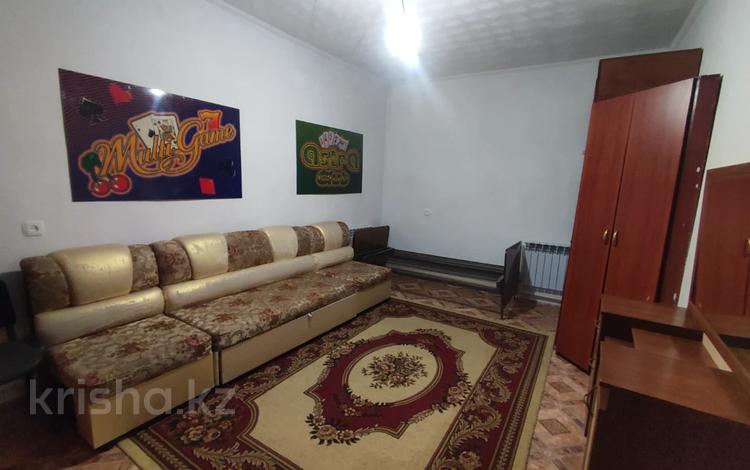 2-комнатный дом помесячно, 30 м², мкр Акбулак за 150 000 〒 в Алматы, Алатауский р-н — фото 4