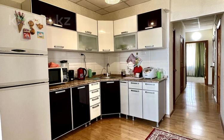 4-комнатная квартира, 105 м², 5/5 этаж, 14-й мкр 40 за 29.6 млн 〒 в Актау, 14-й мкр — фото 2