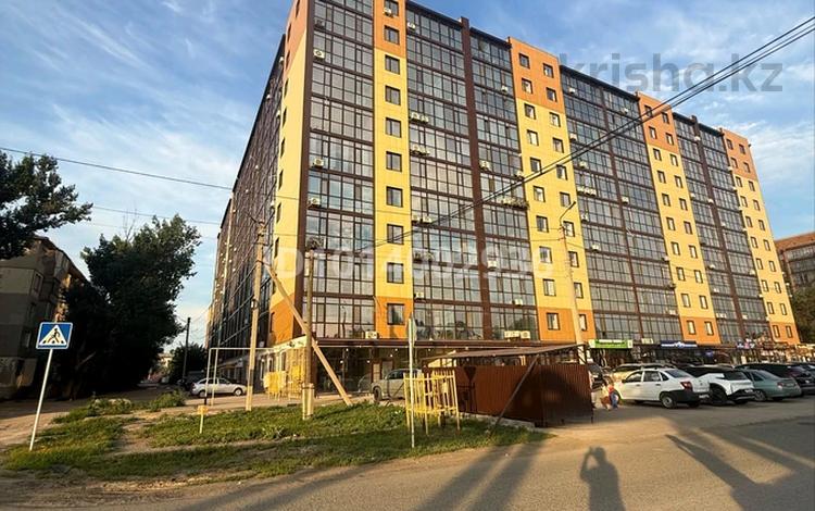 3-комнатная квартира · 92.3 м² · 8/10 этаж, ульяна громовой 18 за 35 млн ₸ в Уральске — фото 2
