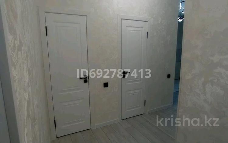 1-комнатная квартира, 43 м², 4/5 этаж, Момышулы 5 блок за 24 млн 〒 в Алматы, Алатауский р-н — фото 2