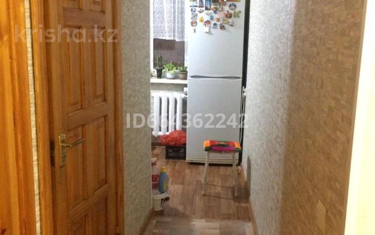 4-бөлмелі пәтер, 65 м², 4/5 қабат, Ауэзова, бағасы: 23.3 млн 〒 в Петропавловске — фото 2