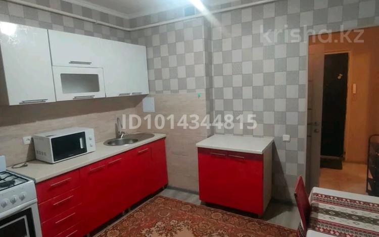 1-комнатная квартира · 35 м² · 1/5 этаж, мкр Жулдыз-2 за 200 000 ₸ в Алматы, Турксибский р-н — фото 2