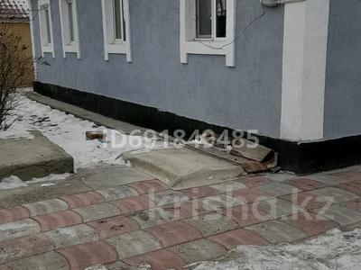 Жеке үй • 4 бөлмелер • 250 м² • 8 сот., мкр Жумыскер, Абилхаирова 9 — Моста жумыскер балыкши, бағасы: 27 млн 〒 в Атырау, мкр Жумыскер