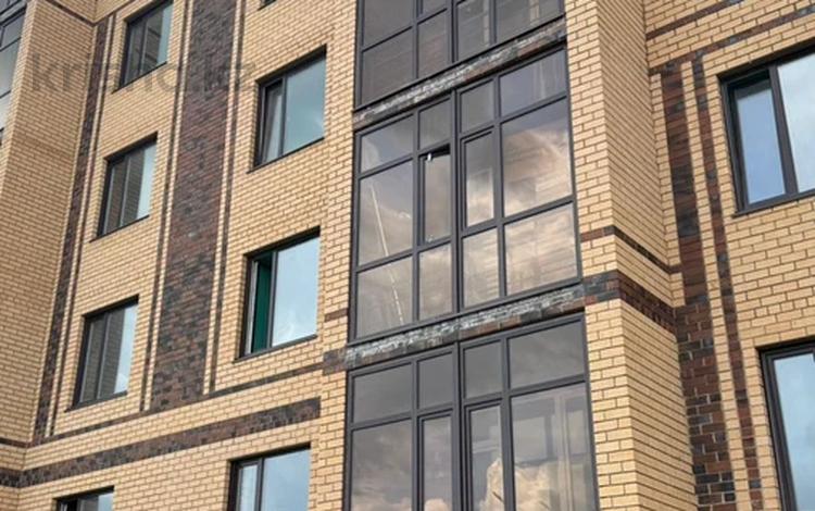 3-комнатная квартира · 83.8 м² · 5/5 этаж, Гастелло 26 за ~ 29.3 млн ₸ в Петропавловске — фото 2