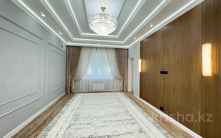Отдельный дом · 4 комнаты · 190 м² · 5.7 сот., мкр Калкаман-2, Ашимова — Абая - станция метро Калкаман - Almaty International School - школа 206 - НИШ за 136 млн ₸ в Алматы, Наурызбайский р-н — фото 9
