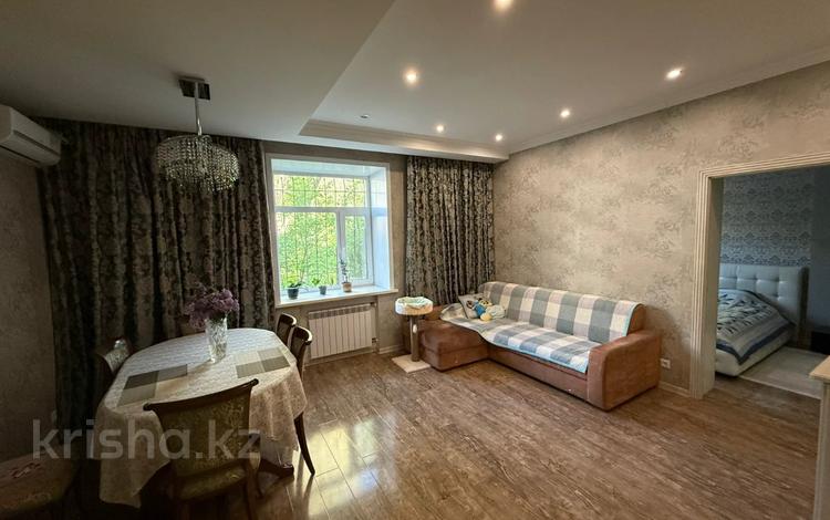 3-комнатная квартира · 74 м² · 1/2 этаж, мкр Новый Город, Шакирова 34 — Назарбаева за 45 млн ₸ в Караганде, Казыбек би р-н — фото 2