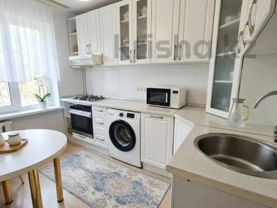 4-комнатная квартира · 73 м² · 3/4 этаж, мкр Коктем-3 за 67 млн 〒 в Алматы, Бостандыкский р-н