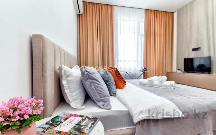 1-комнатная квартира · 45 м² · 16/17 этаж, Туран 43/5 за 18 000 ₸ в Астане, Нура р-н — фото 46