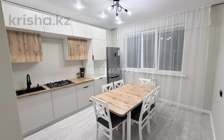 3-комнатная квартира · 76 м² · 5/9 этаж, мкр Шугыла 341/5к5 за 350 000 ₸ в Алматы, Наурызбайский р-н — фото 2