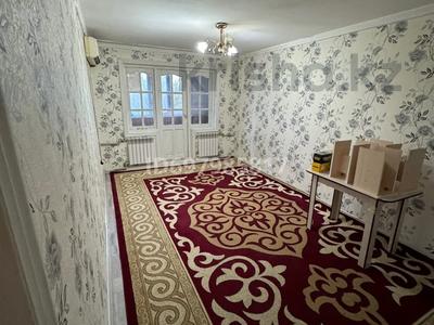 2-комнатная квартира, 50 м², 5/5 этаж, 11-й микрорайон, Уалиханова 192б за 14.5 млн 〒 в Шымкенте, Енбекшинский р-н