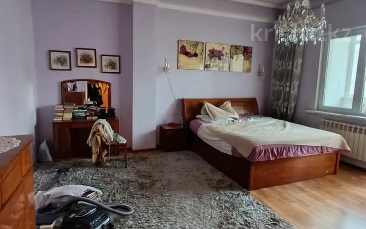 3-комнатная квартира · 129.8 м², Кожамкулова 229 за 88 млн ₸ в Алматы, Алмалинский р-н — фото 2