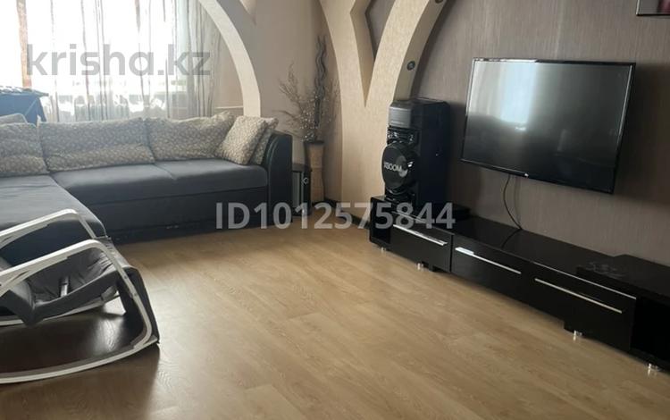 5-бөлмелі пәтер · 120 м² · 2/7 қабат, мкр Юго-Восток, Муканова 15, бағасы: 48.5 млн ₸ в Караганде, Казыбек би р-н — фото 2
