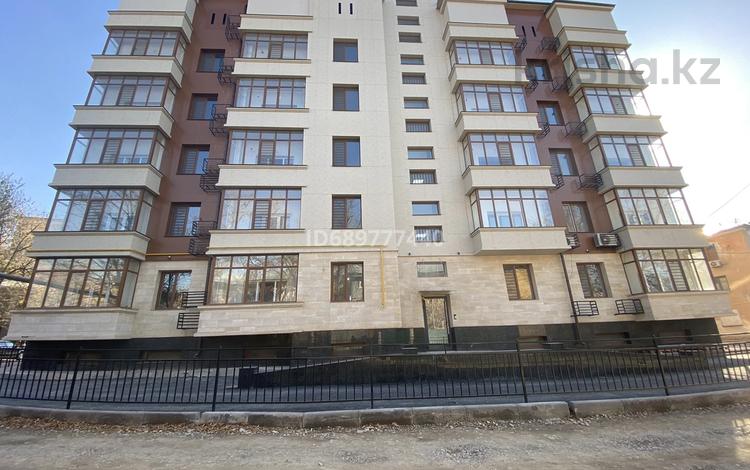 2-комнатная квартира, 75 м², 2/6 этаж, Айбергенова 2