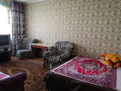 1-бөлмелі пәтер · 42 м² · 1/5 қабат, Айнабұлақ-3 ш/а. 101, бағасы: 12 000 ₸ в Алматы, Жетысуский р-н