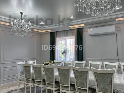 Дом · 9 комнат · 400 м², Касымбек Ахмадиева 23 — Жылкыбай за 100 000 〒 в Туздыбастау (Калинино)