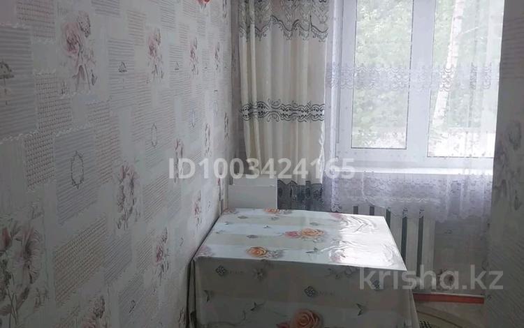 2-комнатная квартира · 43 м² · 1/5 этаж, мкр Юго-Восток, Мкр Юго-Восток, 28й микрорайон — Рынок Арай за 150 000 ₸ в Караганде, Казыбек би р-н — фото 3