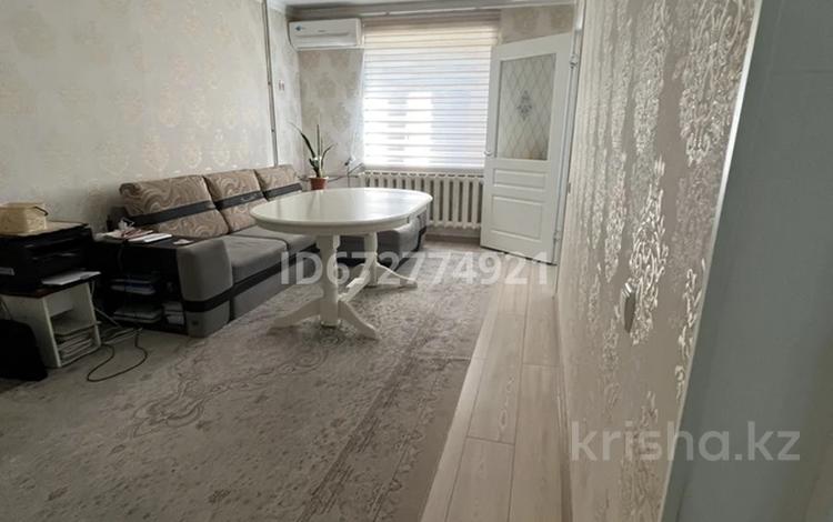 3-комнатная квартира, 60 м², 4/4 этаж, Аскарова 7 за 28 млн 〒 в Шымкенте, Аль-Фарабийский р-н — фото 2