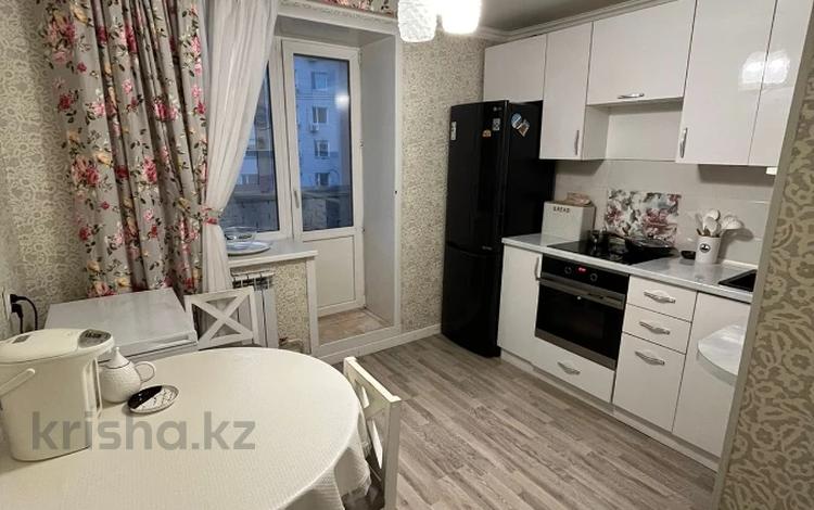 2-бөлмелі пәтер, 53 м², 6/9 қабат, Академика Сатпаева 348 — Теплова, Ткачёва, Усольский, НИШ, Поликлиника №4, бағасы: 24.5 млн 〒 в Павлодаре — фото 16