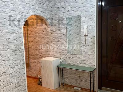 2-бөлмелі пәтер · 55 м² · 1/5 қабат, Водник 1 дом 15 кв 1 — Магазин Шынар, бағасы: 23 млн ₸ в Боралдае (Бурундай), мкр Водник-1