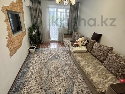 2-бөлмелі пәтер · 45 м² · 2/5 қабат, Сағадат Нурмуханбетов 19 — Рядом Садик Школа Хундай центр, бағасы: 18 млн ₸ в Талдыкоргане, мкр военный городок Жулдыз