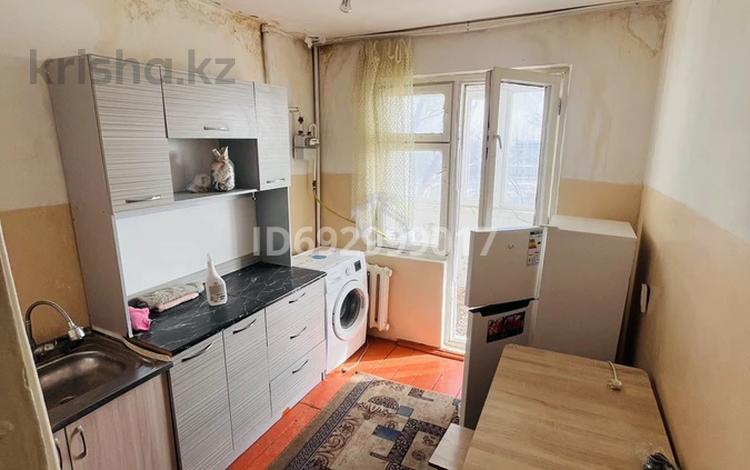 2-комнатная квартира, 60 м², 4/5 этаж, 1 мкр 10А — Рядом - школа Ата түрік за 11 млн 〒 в Туркестане — фото 2