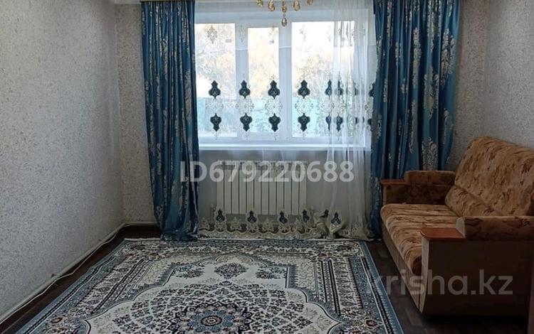 3-бөлмелі пәтер · 58 м² · 1/3 қабат, Ерлік 27/11, бағасы: 8 млн ₸ в Дамса — фото 2