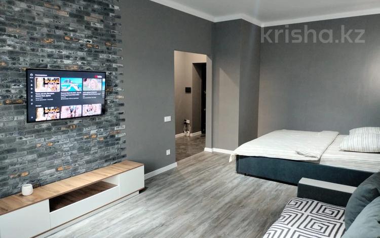 1-комнатная квартира · 60 м² · 3/9 этаж, мкр Юго-Восток, Дюсембекова 83/2 — Республики за 2 990 〒 в Караганде, Казыбек би р-н — фото 2