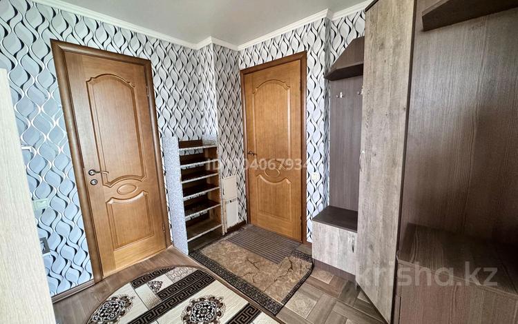 3-бөлмелі пәтер · 61.2 м² · 1/3 қабат, Каныш Сатпаева 27а, бағасы: 6.8 млн ₸ в заводском — фото 2