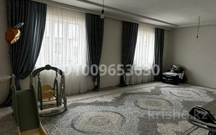 Часть дома · 5 комнат · 177.3 м² · 800 сот., мкр Таскен, Тугейболат 77 — Мкр Таскен Шанхай тұранға шыға беріс жақ, Түгейболат 77 адрес за 39 млн ₸ в Шымкенте, Каратауский р-н — фото 5