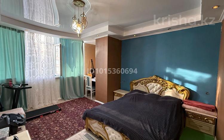 3-комнатная квартира · 87 м² · 6/10 этаж, мкр. Алтын орда, Алия молдагулова 58 — Обл гай, по проспекту А. Молдагулова за 30 млн ₸ в Актобе — фото 2