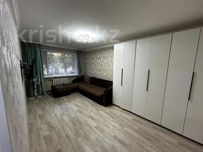 2-комнатная квартира · 47 м² · 1/5 этаж, мкр Юго-Восток, Республики за 16.5 млн ₸ в Караганде, Казыбек би р-н