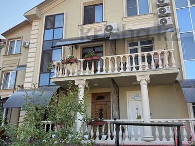 Отдельный дом · 7 комнат · 285 м² · 2 сот., мкр Таусамалы за 275 млн ₸ в Алматы, Наурызбайский р-н
