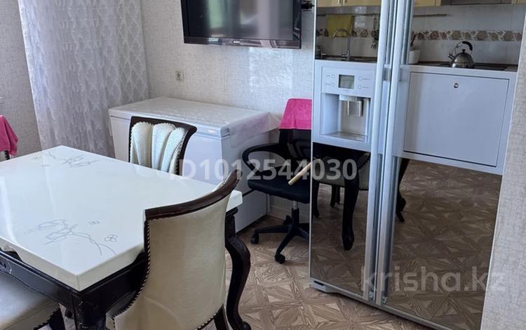 2-комнатная квартира · 70 м² · 4/10 этаж, Алихан Бокейхан 2 за 250 000 ₸ в Астане, Есильский р-н — фото 2