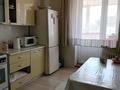2-комнатная квартира · 84 м² · 8/15 этаж, ул. Жакыпа Омарова 10 за 34.5 млн ₸ в Астане, р-н Байконур — фото 2